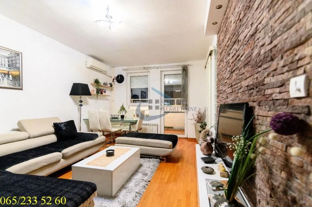 Prodaja, trosoban stan, 68m², Novi Beograd Blok 67, Novi Beograd Sve Podlokacije