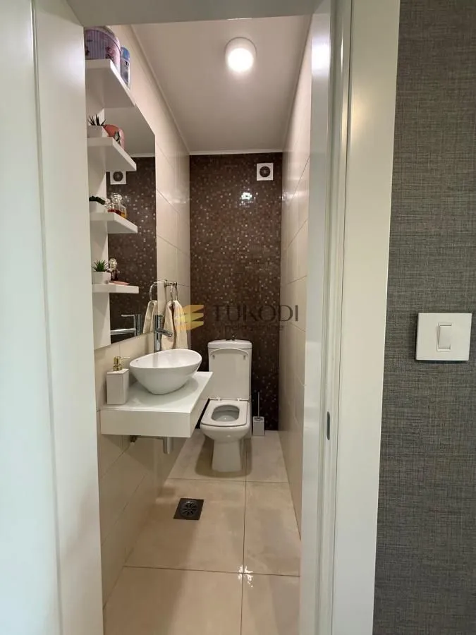 Prodaja, stan, 146m², Rotkvarija, Novi Sad Sve Podlokacije