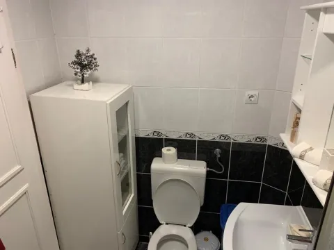 Rent, one bedroom apartment, 48m², Centar, Herceg Novi - image 10