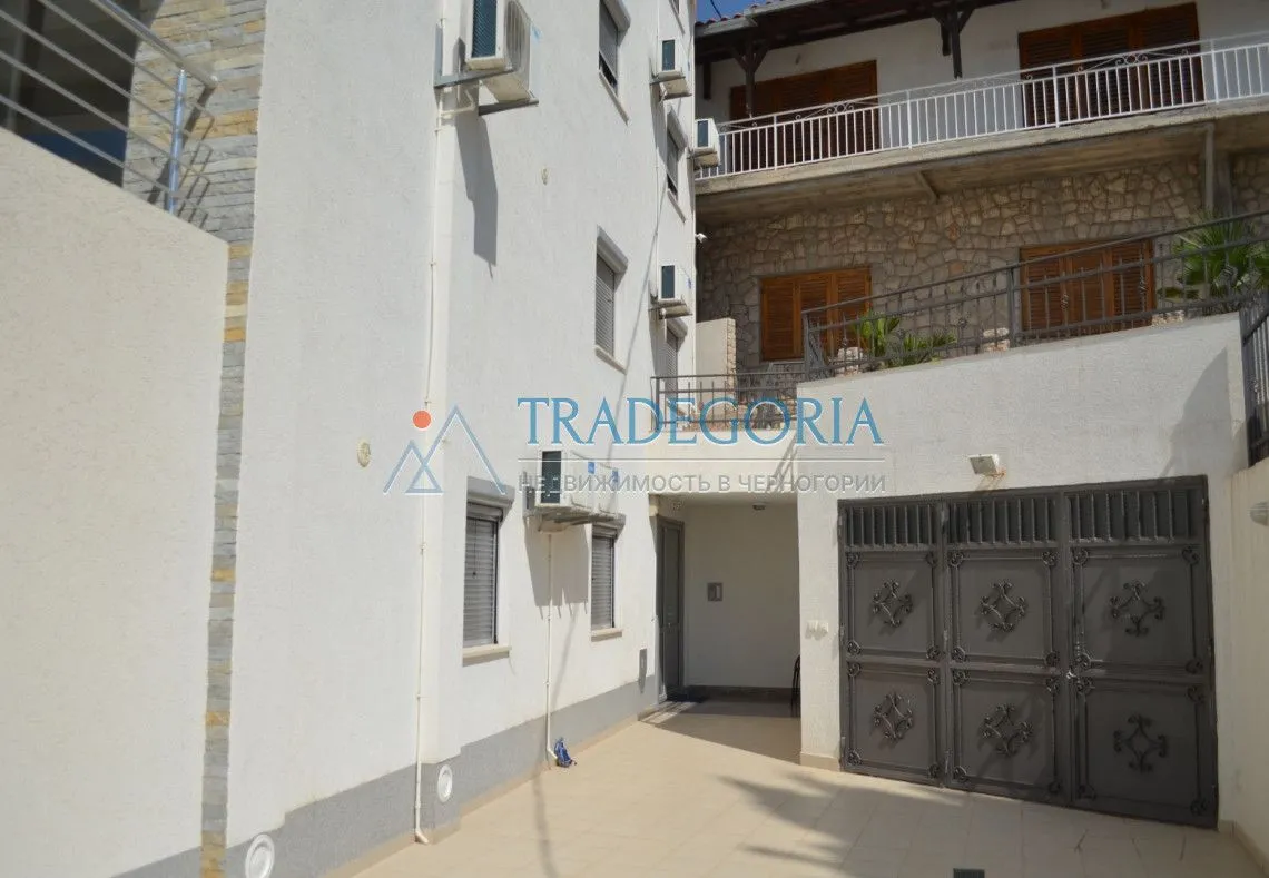 Prodaja, dvosoban stan, 81m², Dobra Voda, Bar
