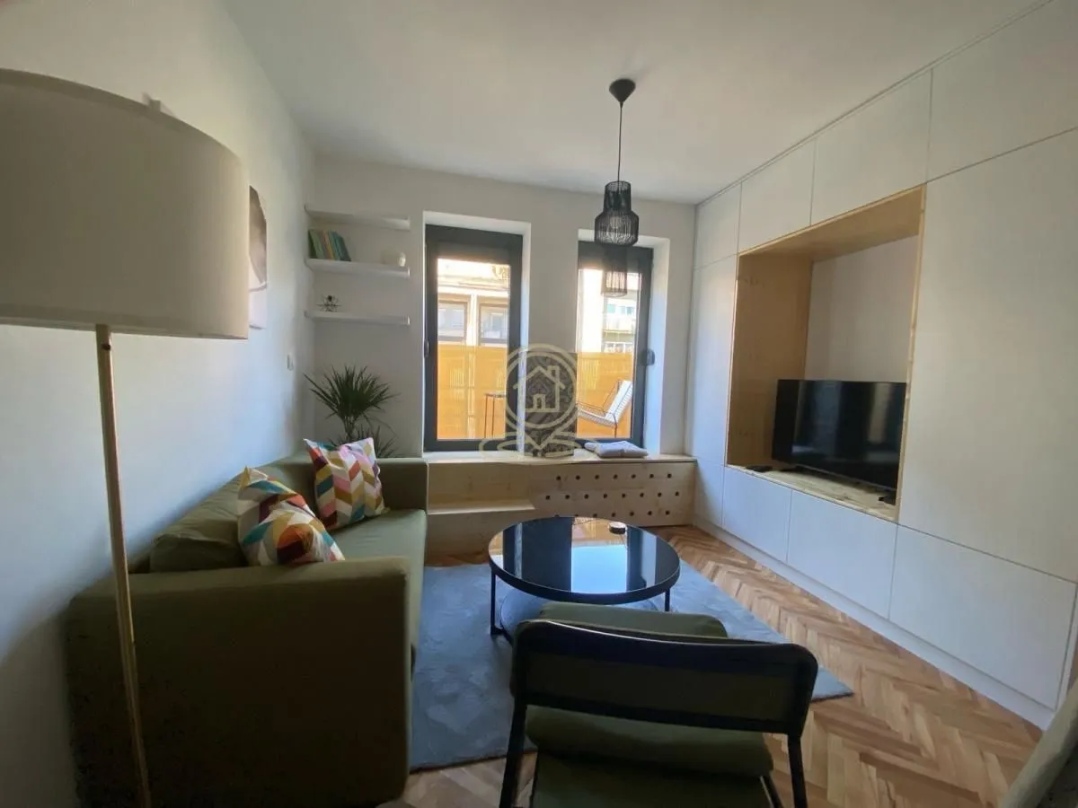 Rent, two bedroom apartment, 41m², Slavija, Vračar Sve Podlokacije