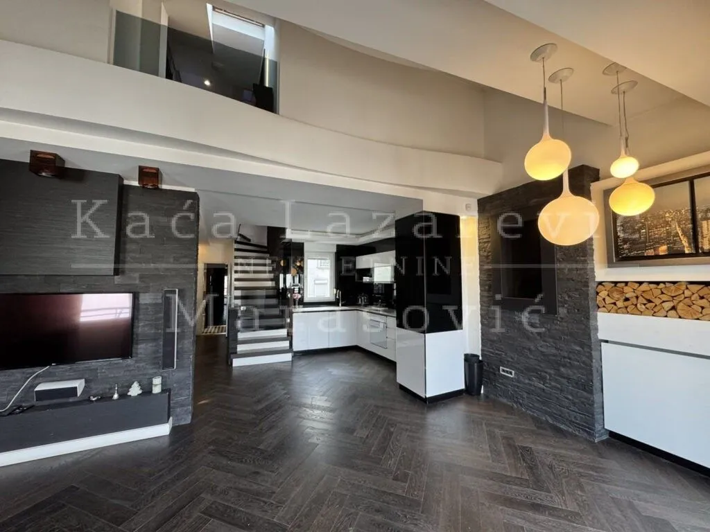 Sale, three bedroom apartment, 117m², Vračar Sve Podlokacije, Beograd