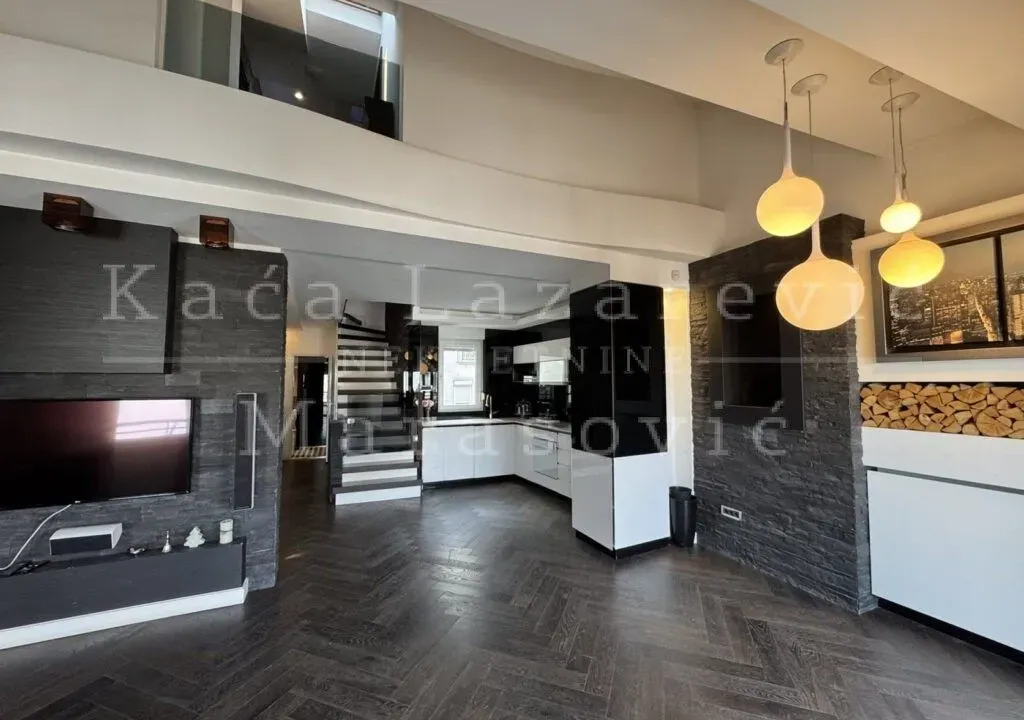 Prodaja, trosoban stan, 117m², Vračar Sve Podlokacije, Beograd