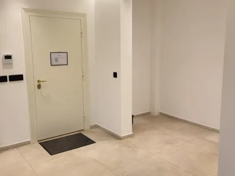 Rent, office space, 142m², Čubura, Beograd - image 10