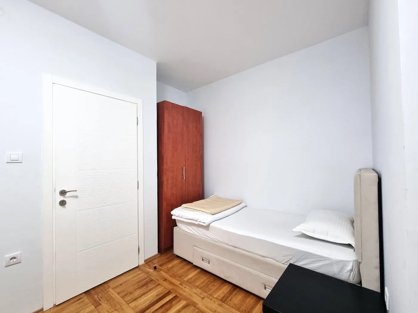 Izdavanje, stan, 78m², Drač, Podgorica