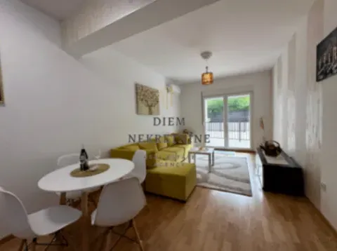 Izdavanje, dvosoban stan, 60m², Stara Varoš, Podgorica - image 6