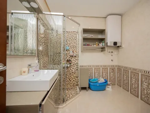 Prodaja, trosoban stan, 127m², Preko Morače, Podgorica - image 18