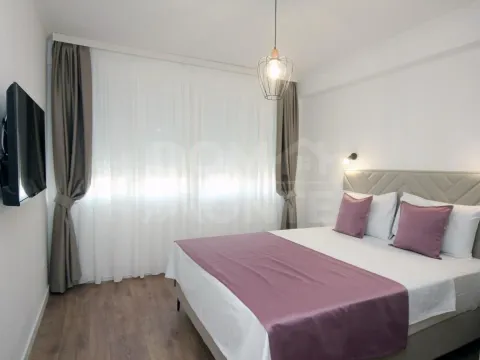 Rent, two bedroom apartment, 80m², Tivat, Crna Gora - image 6