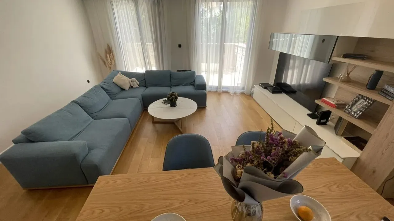 Prodaja, dvosoban stan, 102m², Tivat, Crna Gora