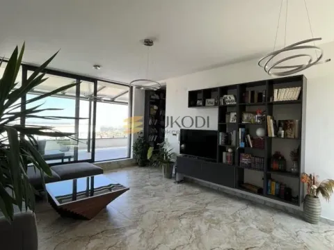 Prodaja, stan, 145m², Sremska Kamenica, Petrovaradin - image 1