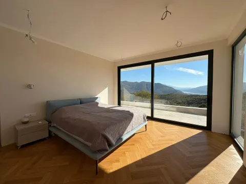Prodaja, četvorosoban stan, 165m², Herceg Novi, Crna Gora - image 19