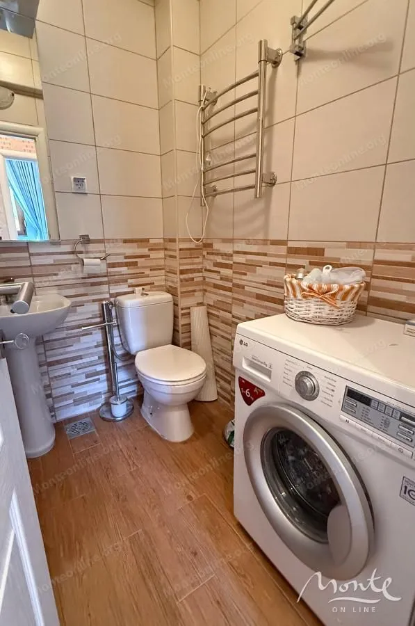 Sale, two bedroom apartment, 61m², Petrovac, Budva