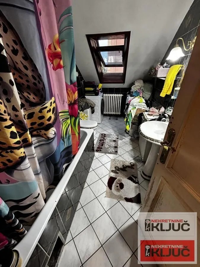 Prodaja, trosoban stan, 99m², Sajmište, Novi Sad