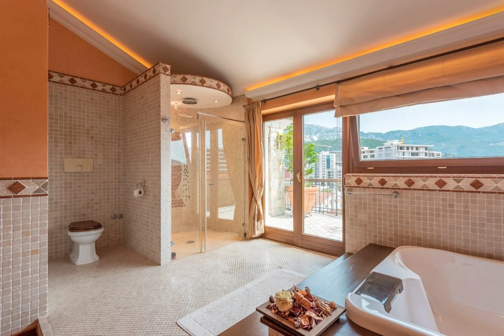 Sale, house, 1264m², Gospoština, Budva