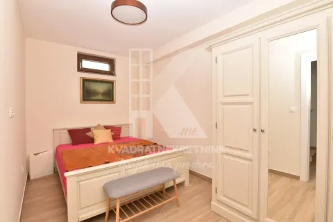 Prodaja, kuća, 170m², Gornja Gorica, Podgorica - image 20