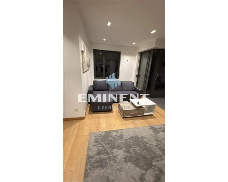 Rent, three bedroom apartment, 65m², Stari Grad, Beograd