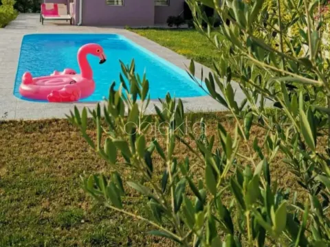 Rent, house, 107m², Tivat, Crna Gora - image 2