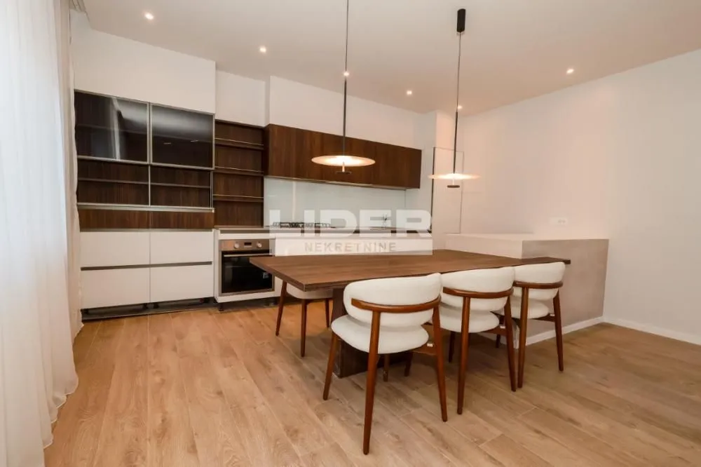 Sale, three bedroom apartment, 116m², Stari Grad, Beograd