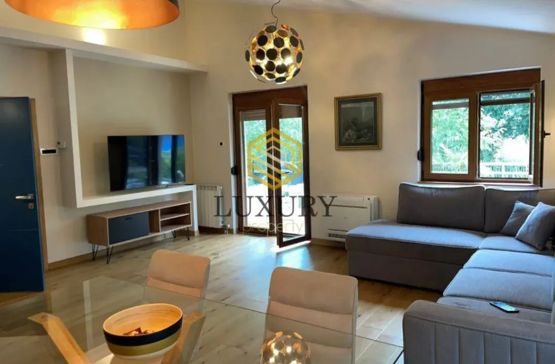 Izdavanje, kuća, 150m², Tološi, Podgorica