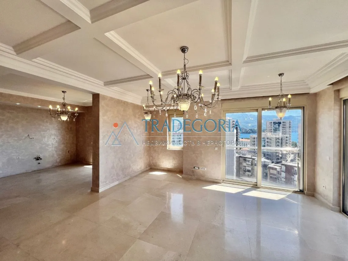 Prodaja, trosoban stan, 640m², Budva, Crna Gora