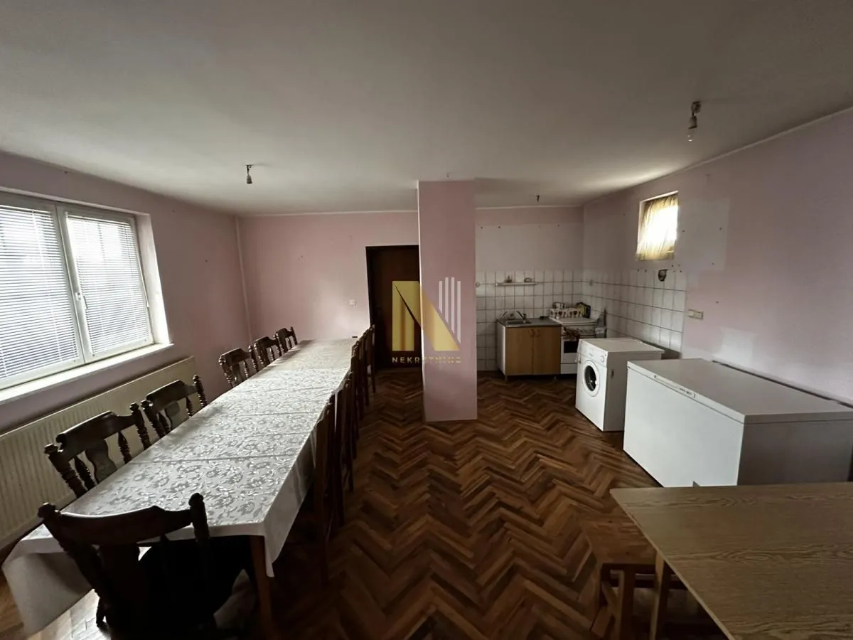 Prodaja, kuća, 281m², Centar, Žabljak