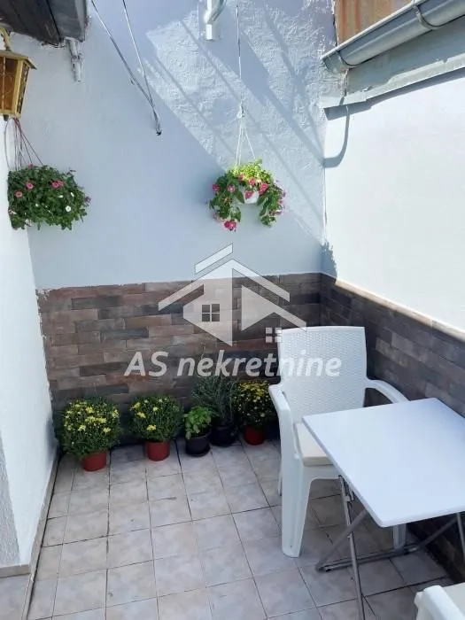 Rent, two bedroom apartment, 65m², Stari Grad, Beograd