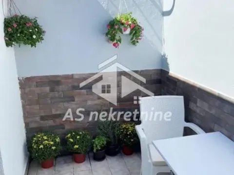Rent, two bedroom apartment, 65m², Stari Grad, Beograd - image 14