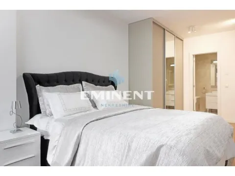 Izdavanje, trosoban stan, 89m², Savski Venac, Beograd - image 9