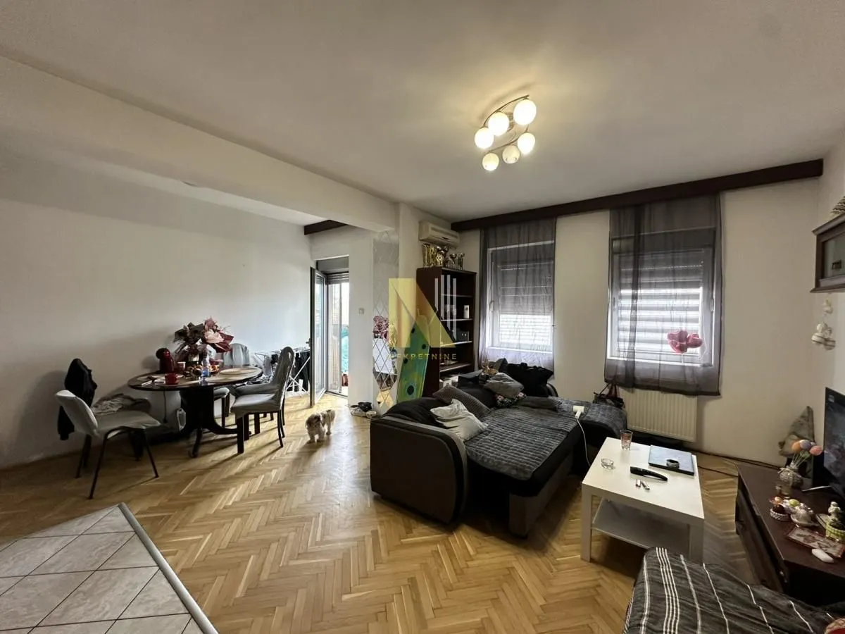 Prodaja, trosoban stan, 61m², Salajka, Novi Sad Sve Podlokacije
