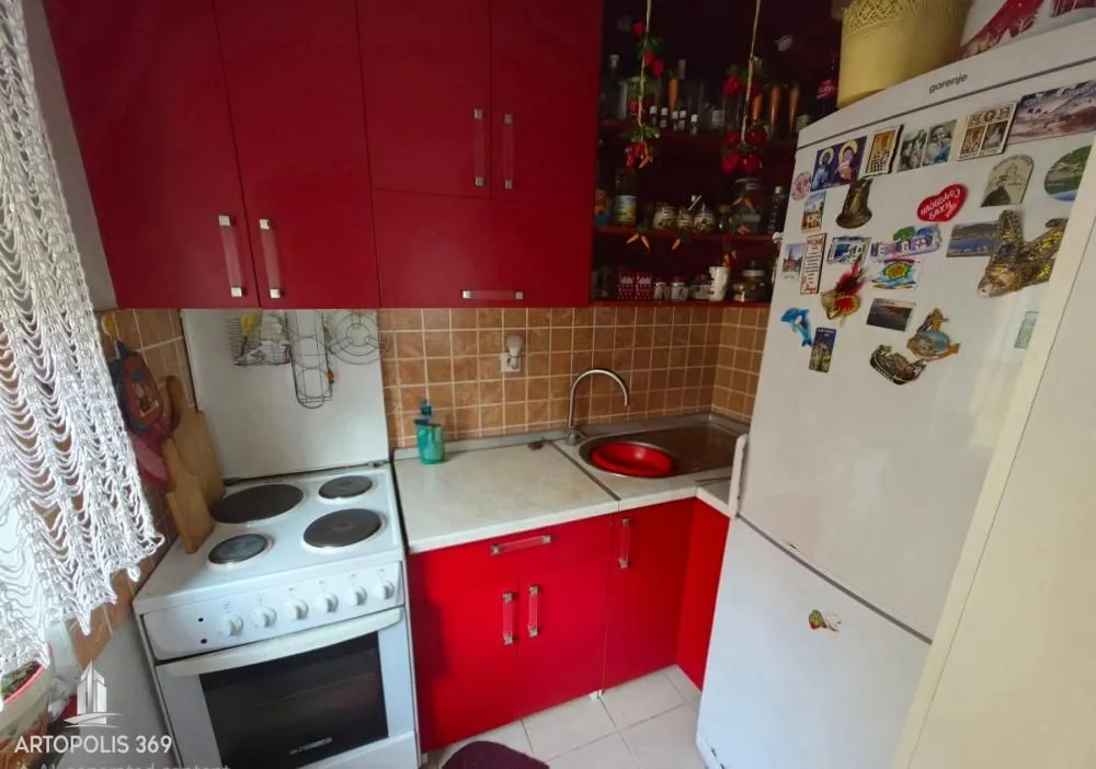 Prodaja, jednosoban stan, 34m², Kneževac, Beograd