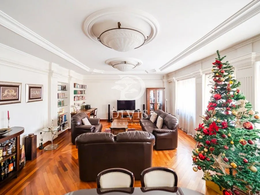 Rent, four bedroom apartment, 107m², Slavija, Vračar Sve Podlokacije