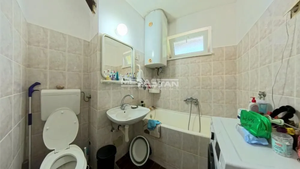 Prodaja, trosoban stan, 78m², Zvezdara Sve Podlokacije, Beograd