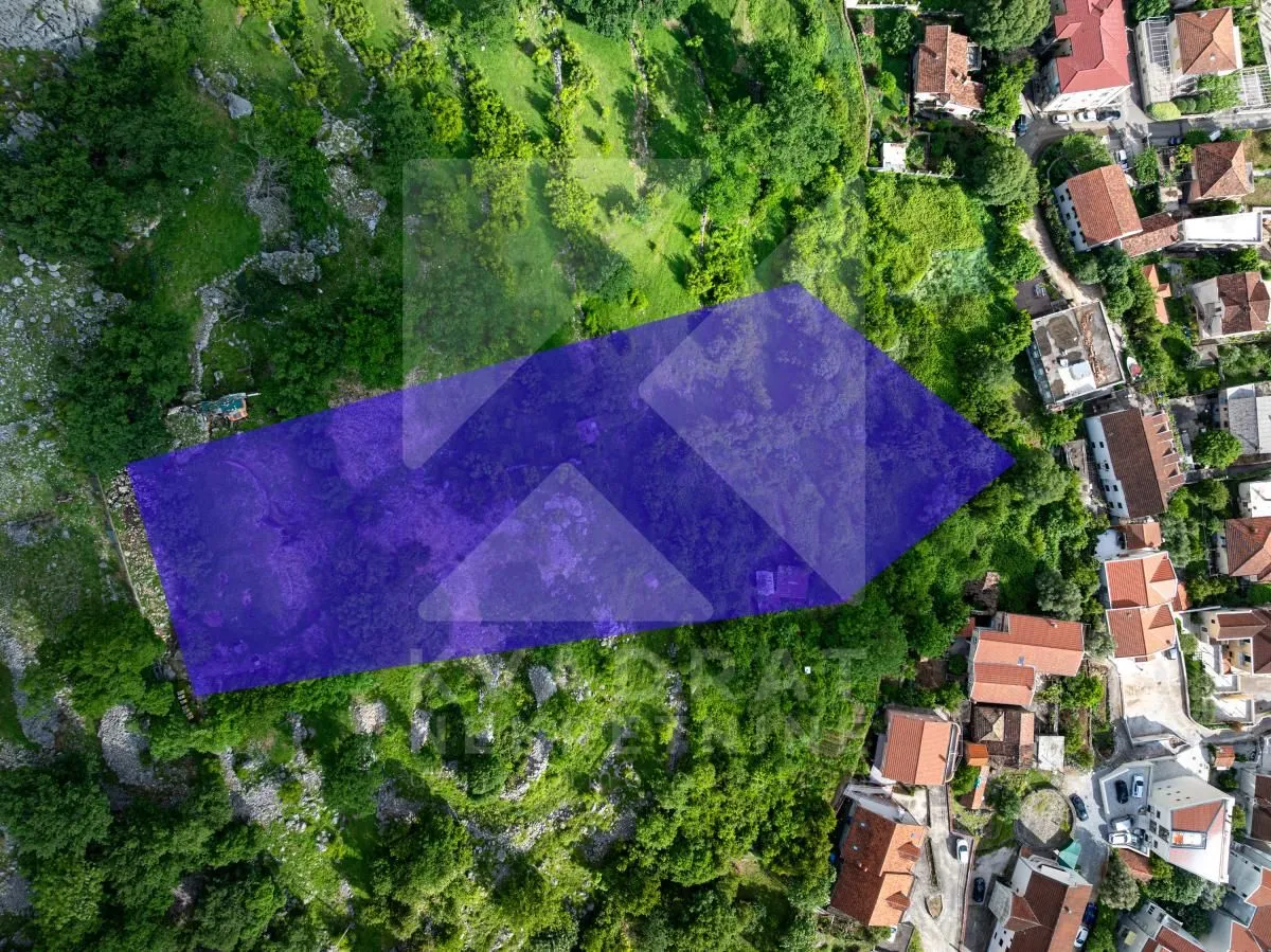 Prodaja, plac, 1700m², Dobrota, Kotor