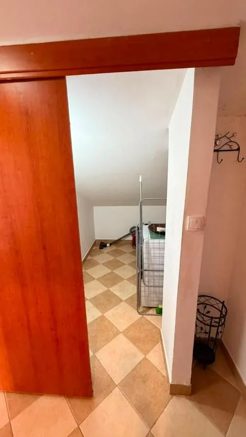 Rent, one bedroom apartment, 40m², Vezirov Most, Podgorica