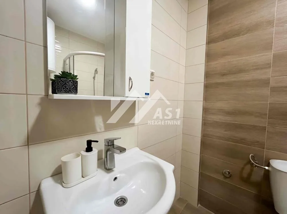 Izdavanje, jednosoban stan, 40m², Podbara, Novi Sad Sve Podlokacije