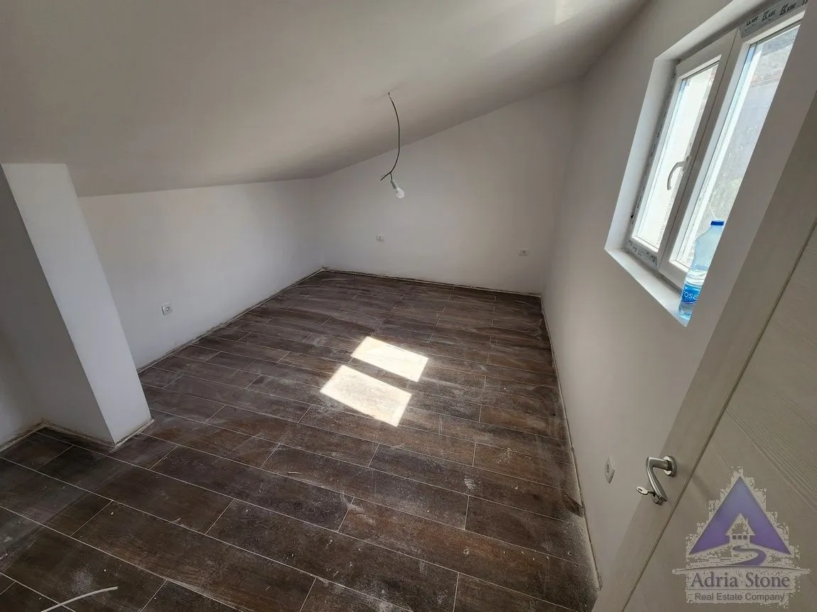 Sale, four bedroom apartment, 123m², Kalimanj, Tivat