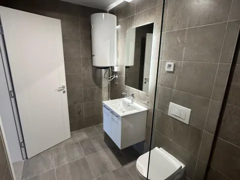 Prodaja, trosoban stan, 104m², Stari Aerodrom, Podgorica - image 8