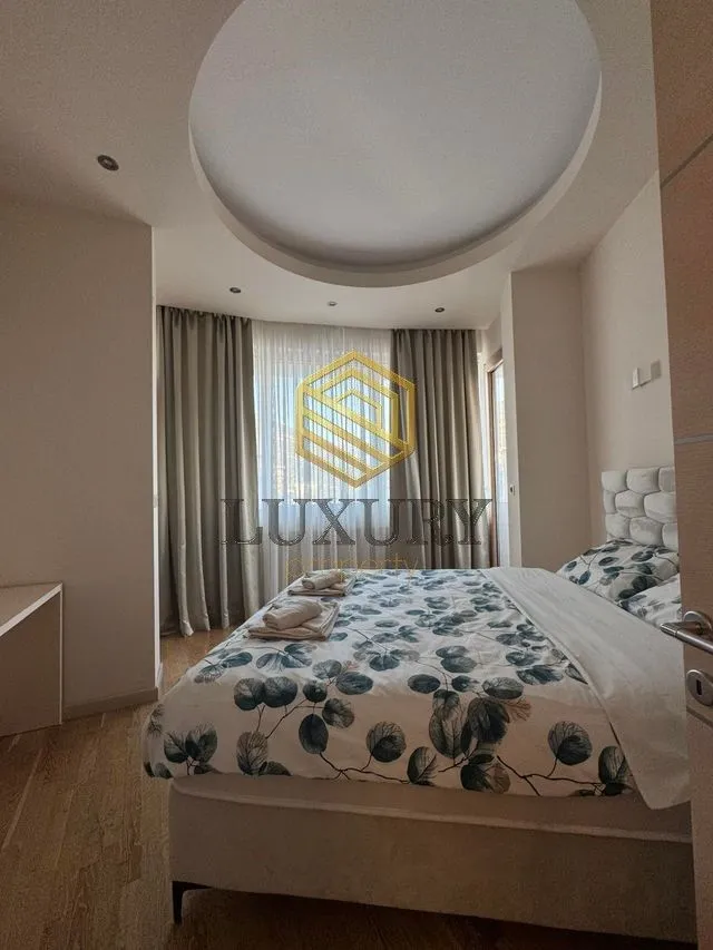 Prodaja, dvosoban stan, 117m², Centar, Budva