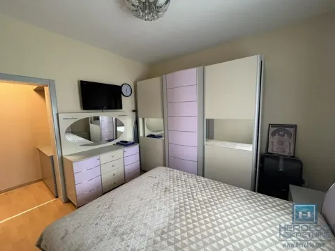 Prodaja, kuća, 302m², Vinorača, Jagodina - image 31