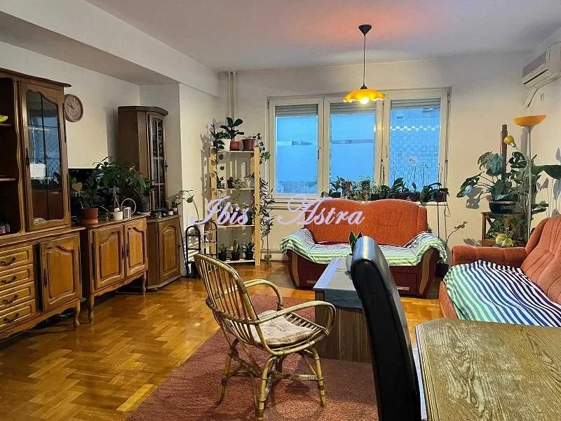 Izdavanje, trosoban stan, 70m², Đeram Pijaca, Beograd