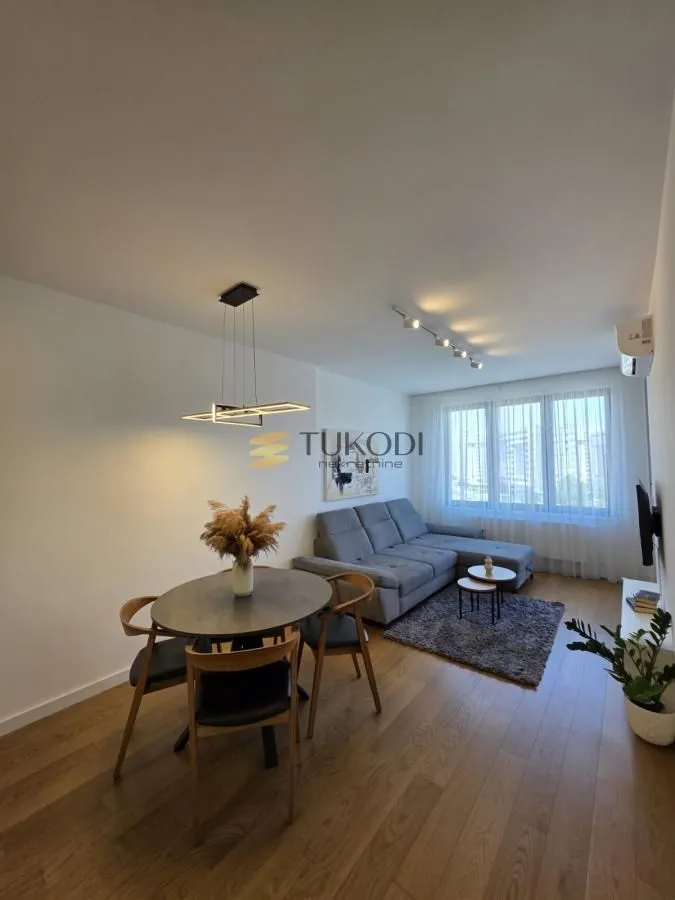 Izdavanje, trosoban stan, 65m², Novi Beograd Sve Podlokacije, Beograd