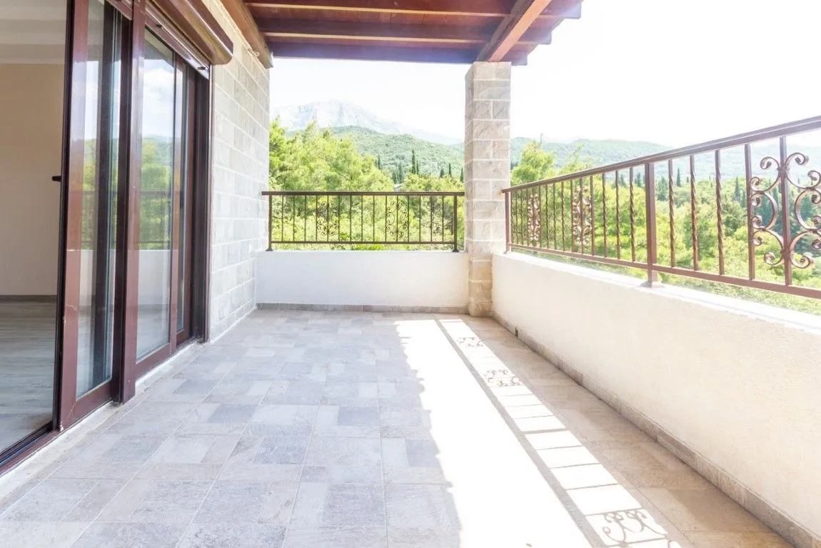 Prodaja, kuća, 193m², Mojdež, Herceg Novi