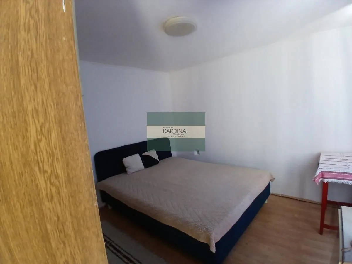 Izdavanje, jednosoban stan, 37m², Centar, Jagodina