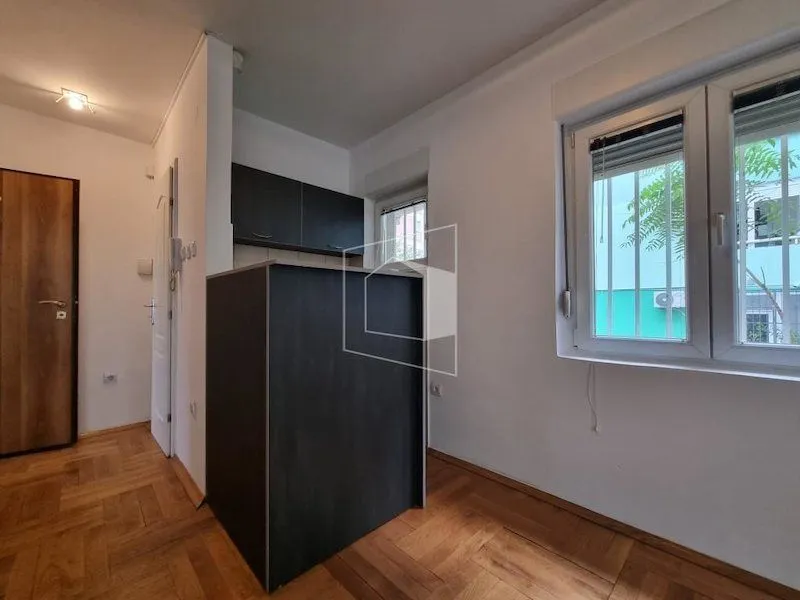 Rent, office space, 65m², Stari Aerodrom, Podgorica