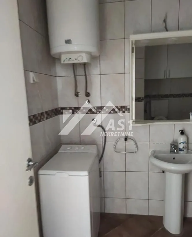 Rent, three bedroom apartment, 62m², Grbavica, Novi Sad Sve Podlokacije