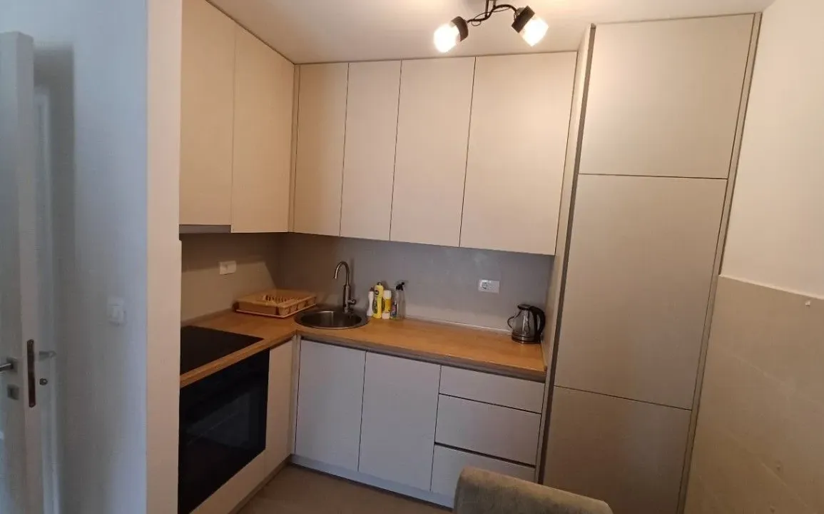 Izdavanje, jednosoban stan, 45m², Zabjelo, Podgorica
