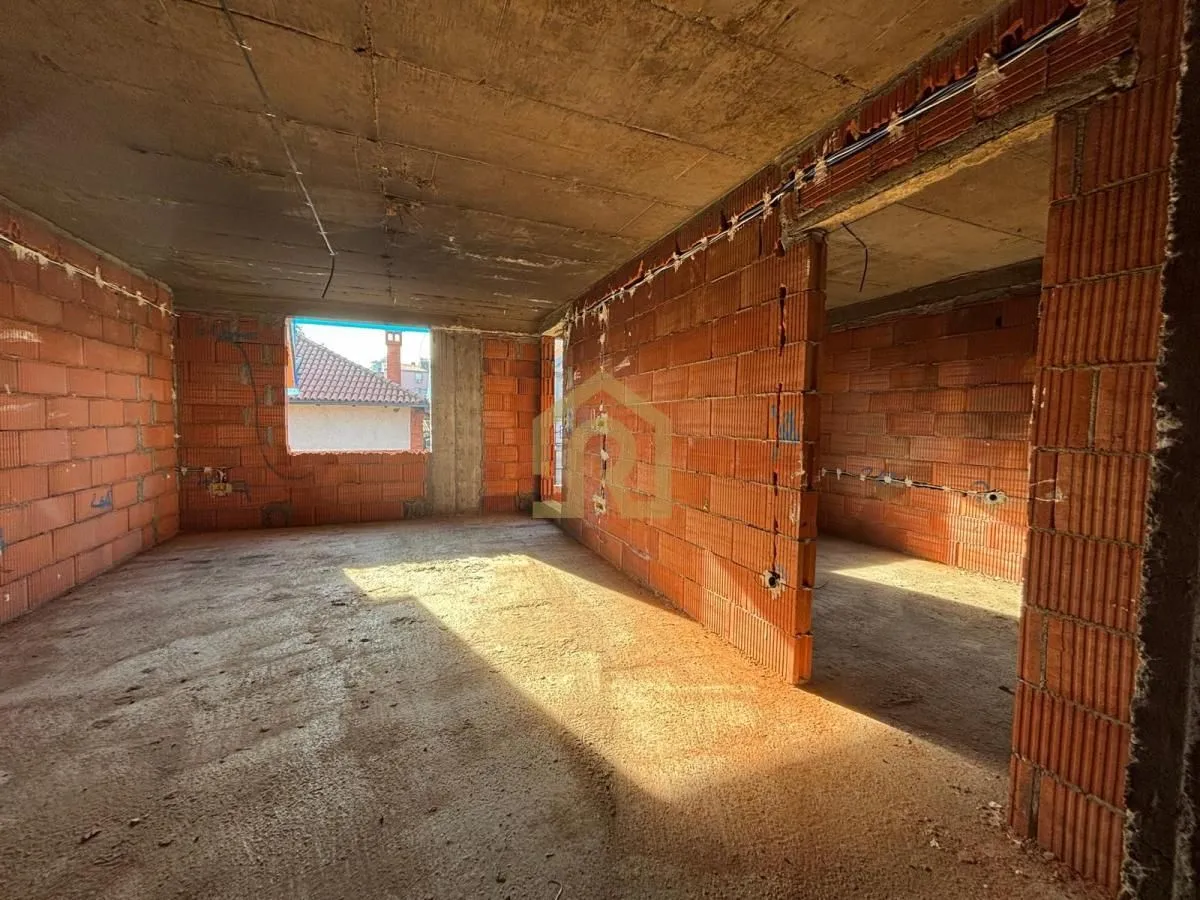 Prodaja, dvosoban stan, 53m², Voždovac Sve Podlokacije, Beograd