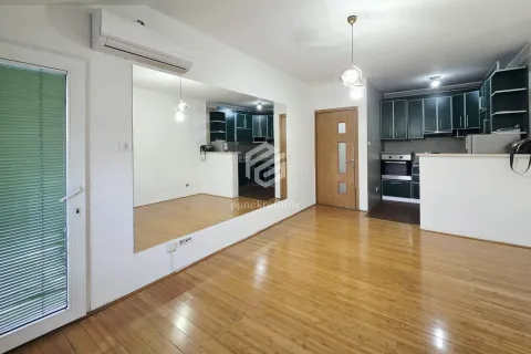 Rent, one bedroom apartment, 40m², Krivi Most, Podgorica - image 3
