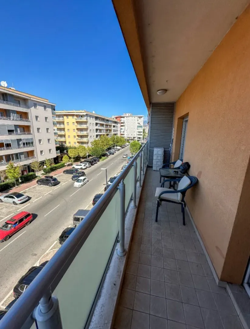 Izdavanje, jednosoban stan, 52m², City Kvart, Podgorica