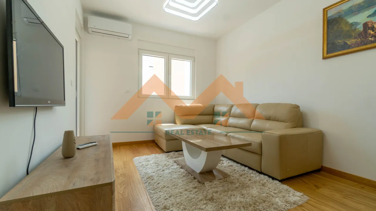 Izdavanje, jednosoban stan, 45m², City Kvart, Podgorica